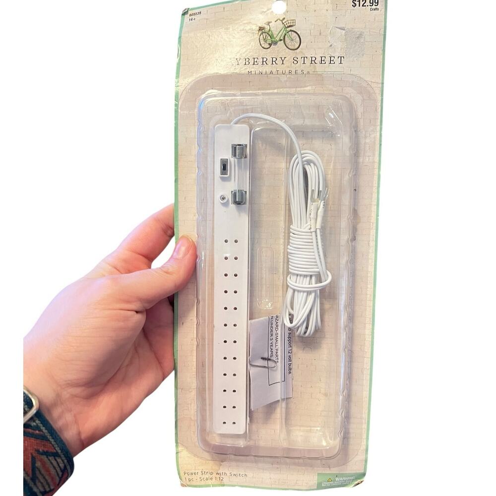 NEW Discontinued Mayberry Street Miniatures Power Strip  Dollhouse 1:12 Scale
